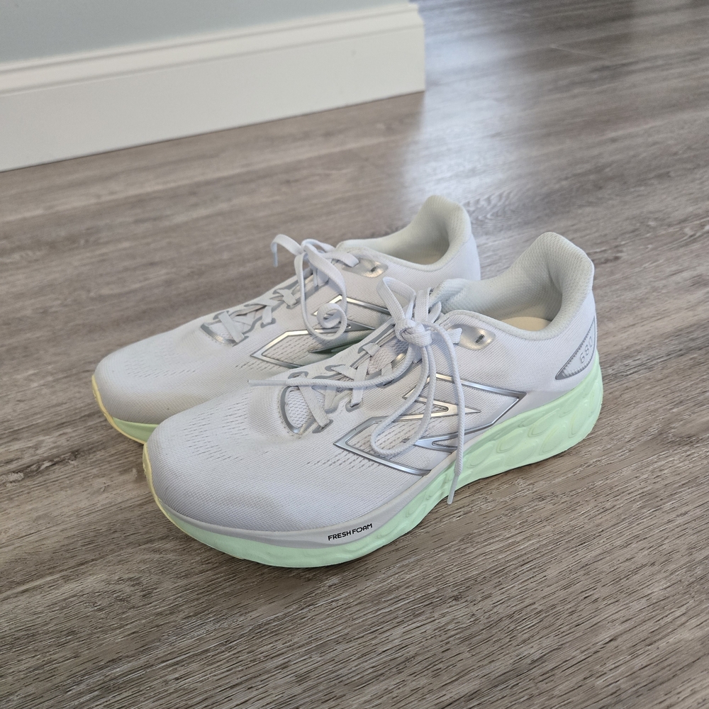 New Balance 680 Fresh Foam Sneakers